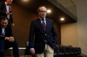 Con provocativo mensaje se despide Gil Artzyeli de su cargo como embajador de Israel: “Por Palestina, fuera de Chile”