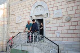 Bombardeo israelí contra iglesia ortodoxa en Gaza deja al menos 17 palestinos muertos