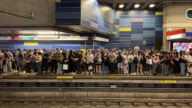 Récord de escaleras mecánicas y ascensores malos: la compleja situación que enfrenta Metro de Santiago