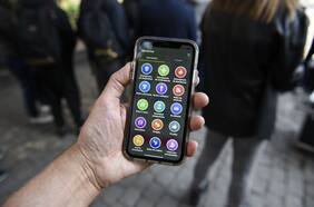 Providencia lanza botón en aplicación de teléfono para que estudiantes denuncien hechos de inseguridad