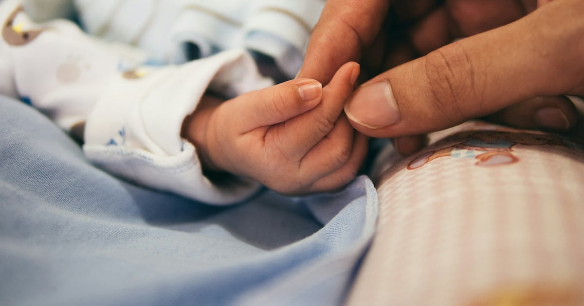 La maternidad en Chile: un debate que trasciende la política y las cifras natalicias