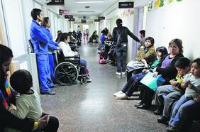 Alerta de colapso en la red asistencial: ocupación de camas pediátricas UCI llega a 90% en el país por virus respiratorios