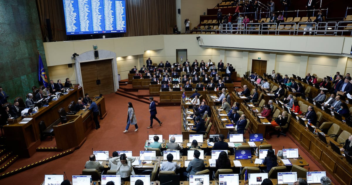 El incómodo traspié de la mesa de la Cámara de Diputados por proyecto que declara bebidas nacionales al vino y el pisco
