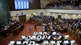 Cámara aprueba proyecto de ley que otorga titularidad docente a profesores contratados a plazo fijo