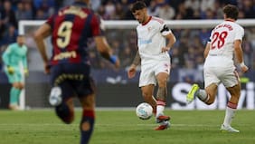 Sevilla de Sánchez y Suazo cae ante uno de los colistas Levante y queda a un punto de la zona de descenso