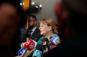 Trama bielorrusa: Fiscalía destapa la caja de pandora y cifra en $57 millones las coimas que habría recibido la exministra Vivanco y su pareja