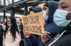 Alta tensión en Minneapolis ante fin del juicio por muerte de George Floyd