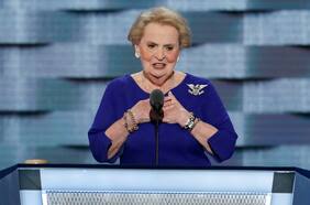 Muere Madeleine Albright, la primera mujer que dirigió la diplomacia de Estados Unidos
