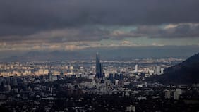 PIB per cápita: Chile sigue tercero en la región, pero pierde terreno frente a Uruguay y no superará los US$42 mil a 2030