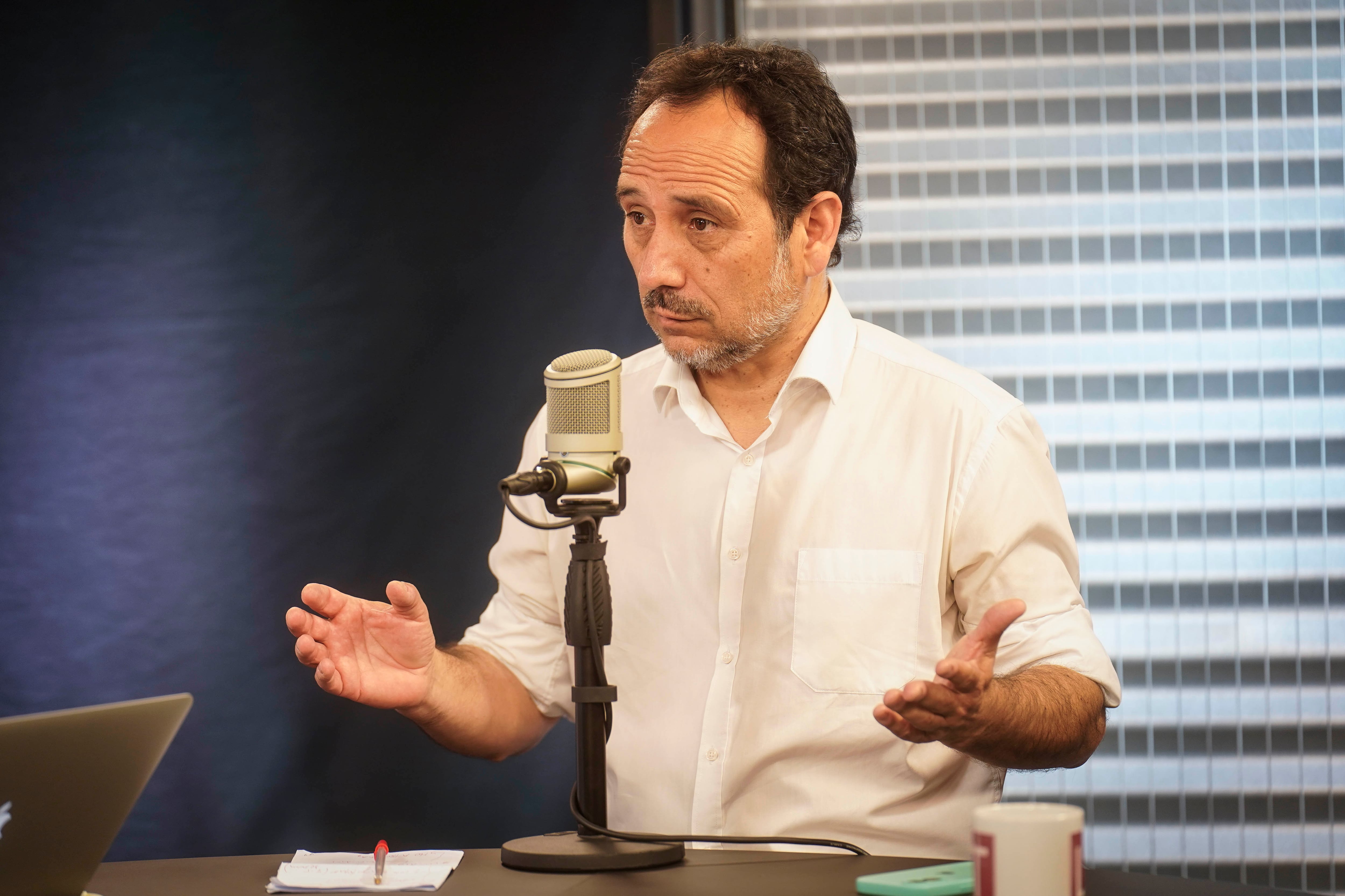 Núñez (PC) por megarreforma: "Si el gobierno compra el voto de Bianchi, Calisto, acuerda con Walker, tendría para ganarlo por un voto"