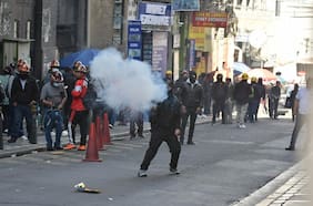 FFAA y policía en Bolivia realizan desbloqueo de carreteras tras dos semanas con cortes por manifestaciones