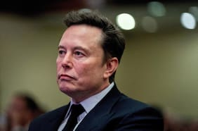 Por qué Elon Musk demandó a OpenAI y Apple por supuesta conspiración