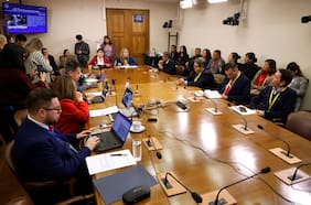 Alcaldesa de Quilpué por reconstrucción de viviendas tras megaincendio: “Desde el Fondo de Emergencia no hemos tenido platas”