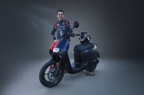 La marca de scooters eléctricos Gogoro suma a Tomás de Gavardo como representante oficial