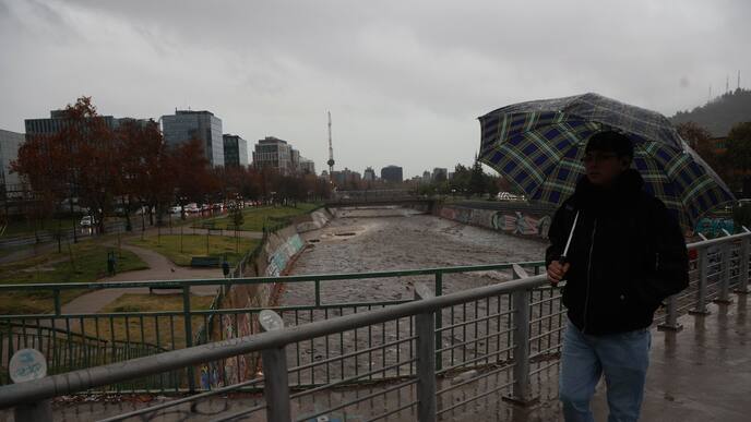 Sistema frontal en Chile, EN VIVO: sigue las lluvias, alertas de Senapred, cortes de luz y el estado de rutas