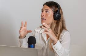 Marina Mammoliti: la voz tras el éxito del podcast de salud mental