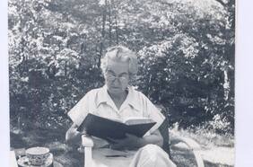 “¡Señor! Tú que enseñaste, perdona que yo enseñe”: cuando Gabriela Mistral fue maestra