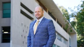 Chad Syverson, experto en productividad de la U. de Chicago: “Debemos ser cautelosamente optimistas sobre la IA”