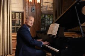 Frasier: la serie de Paramount+ que trae de vuelta al famoso psiquiatra de la sitcom de los 90