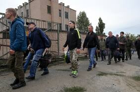 Kremlin admite existencia de errores en proceso de movilización de reservistas