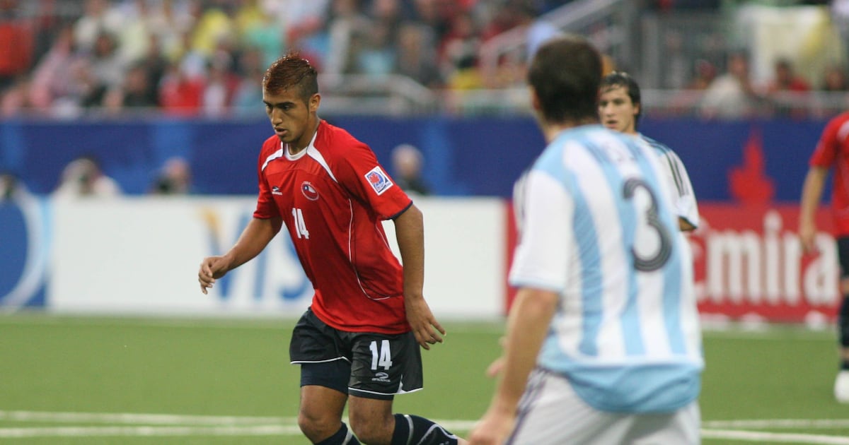 Arturo Vidal y Sergio Agüero recuerdan el polémico cruce entre la Roja y Argentina en el Mundial Sub 20 de Canadá