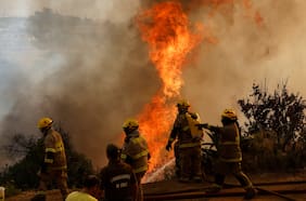Por televisión, radio y telefonía móvil: detalles del nuevo sistema de alerta de emergencias que ya licita Senapred por $1.750 millones