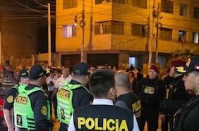 Choque entre miniván y camión provoca nueve muertes en Cusco