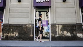 Subtel ordena el cobro íntegro de garantías a WOM por US$ 13,5 millones tras detectar fallas en la Fibra Óptica Nacional