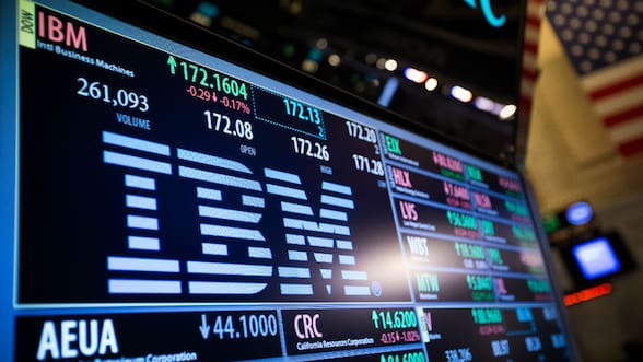 ¿Qué pasó con IBM? Acciones sufrieron la mayor caída de su historia