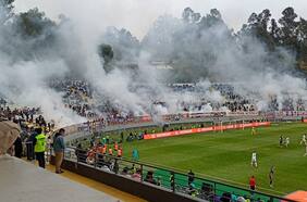 Hinchas de Colo Colo protagonizan incidentes en amistoso contra Real Valladolid