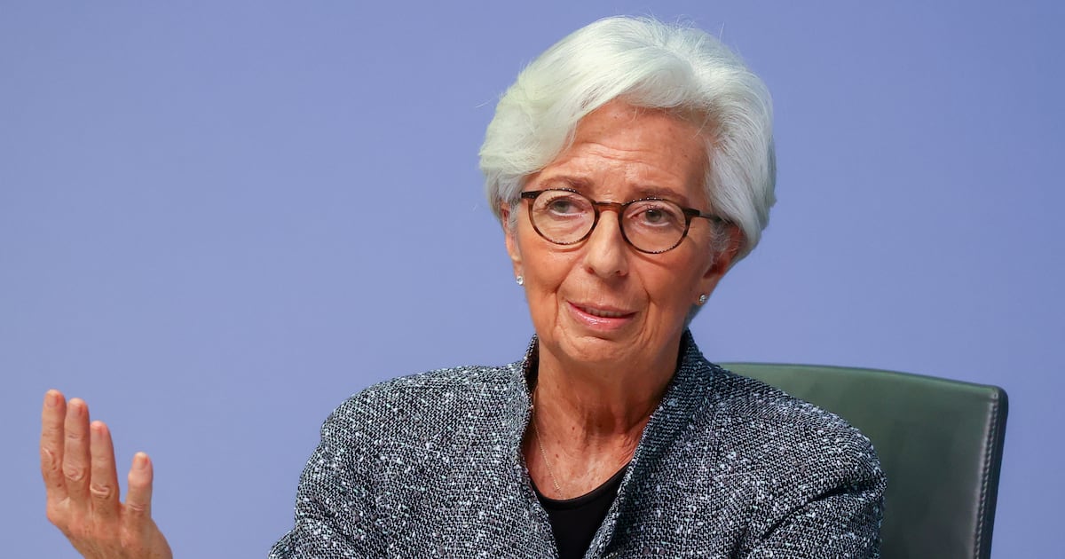 Lagarde no descarta adelantar su salida del BCE de cara a la carrera presidencial francesa de 2027