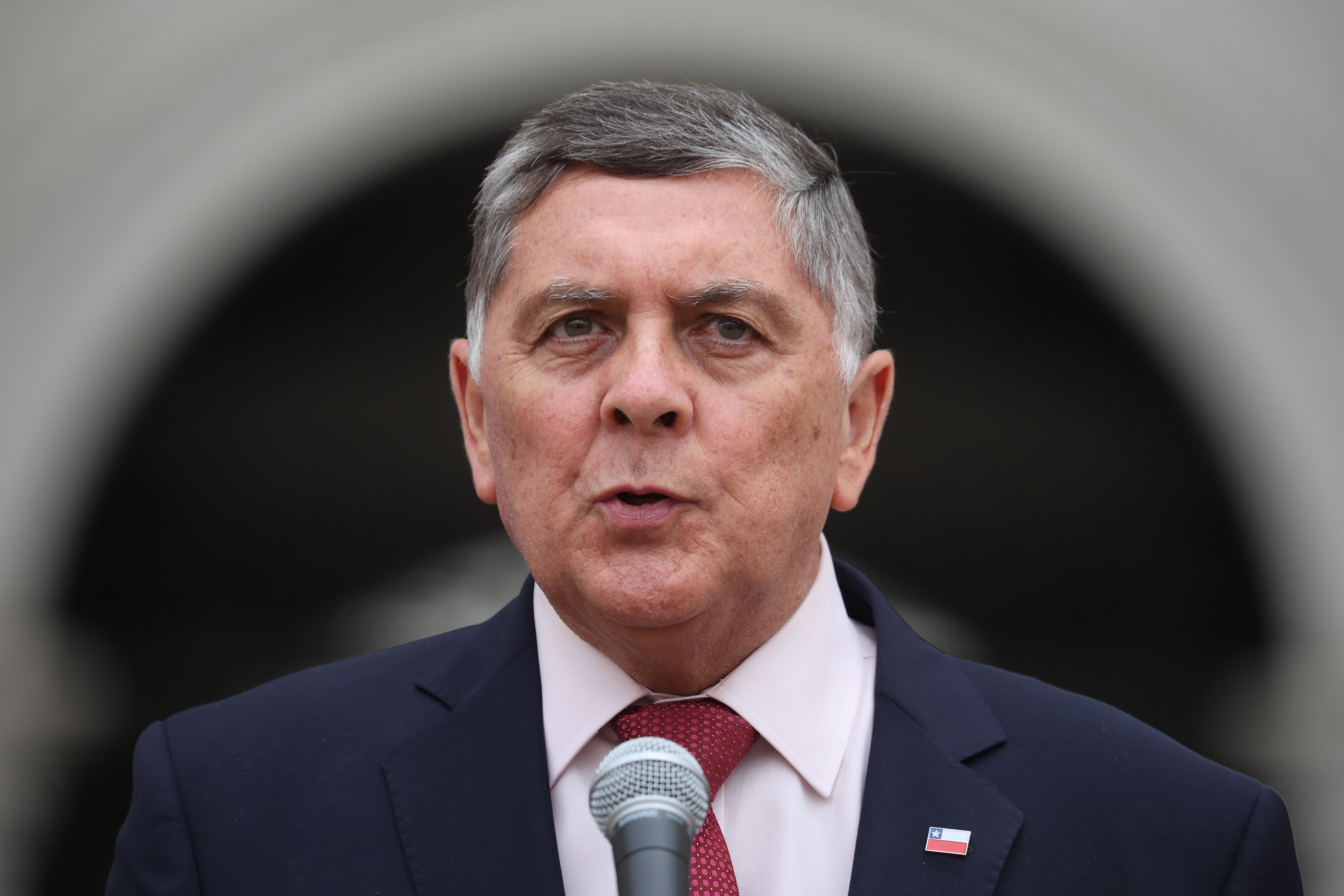 Alvarado defiende actuar del gobierno en caso de niños haitianos: "Cuando se trata de menores, nunca hay una sobrerreacción"