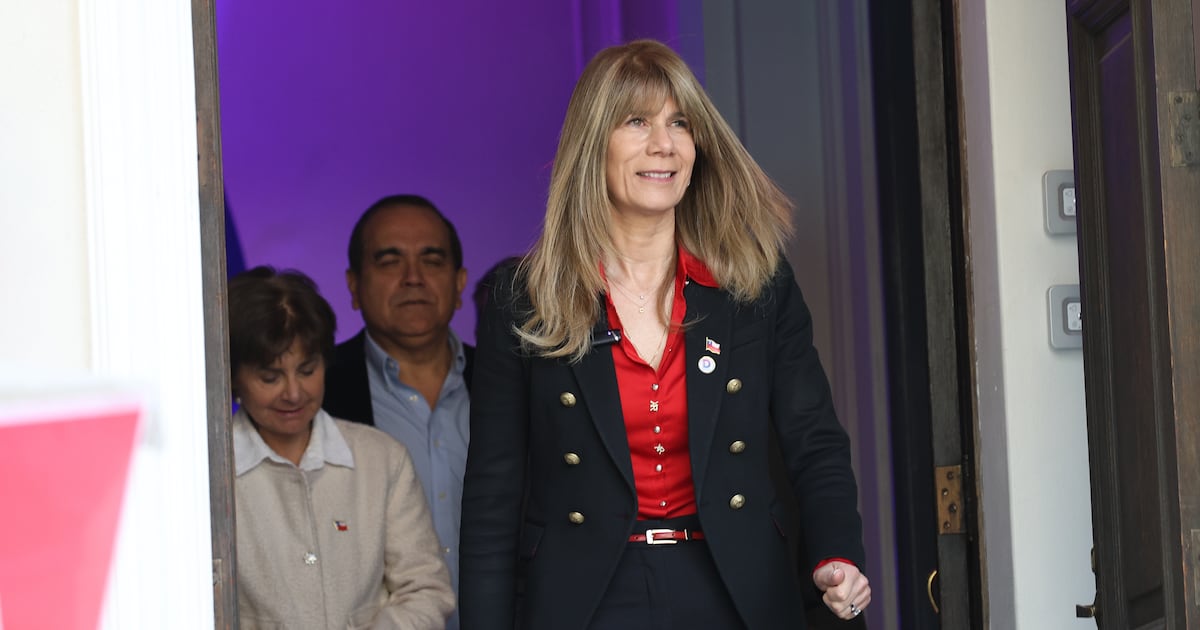 Fuera de la papeleta: Rincón se lame las heridas y se reinventa en el comando de Matthei