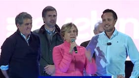 Matthei realiza cierre de campaña en Puerto Montt: defiende industria del salmón y recuerda gobierno de Sebastián Piñera