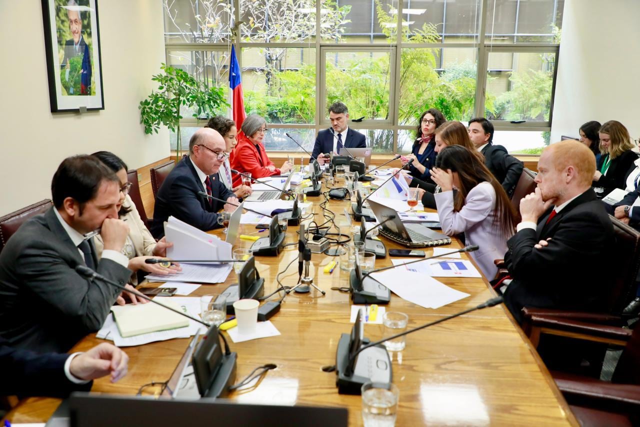 Tono de ministro Quiroz complica consensos con la oposición en la antesala de la votación de la megarreforma en el Senado