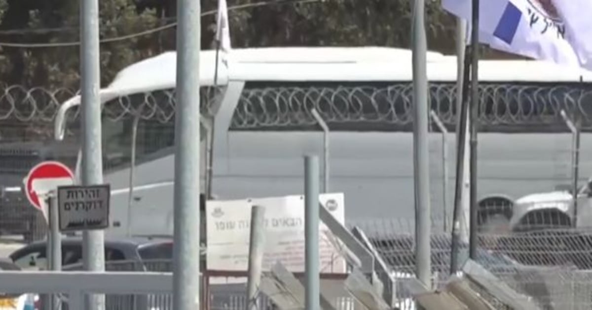 Llegan a Egipto los 154 presos palestinos deportados por Israel tras el acuerdo con Hamas