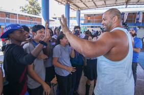 Yasmani Acosta revoluciona Cerrillos en la firma de una alianza para Santiago 2023