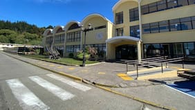 Pelea masiva al interior de liceo en Talcahuano termina con 17 estudiantes detenidos y funcionarios del colegio heridos