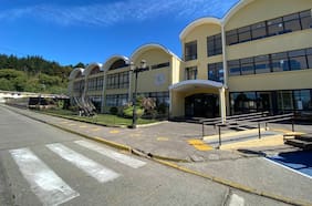 Pelea masiva al interior de liceo en Talcahuano termina con 17 estudiantes detenidos y funcionarios del colegio heridos