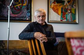 Eugenio Tironi: “Boric no puede renunciar a ser Boric. Puede introducir inflexiones a sus ideas originales, pero no escupir sobre ellas”