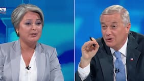 Kast interpela a Jara por sus posturas en el comité político y candidata lo acusa de desconocer el funcionamiento del Estado