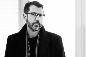 Alberto Fuguet: “Qué agrado que mi generación no esté a cargo del poder, me hace dormir muchísimo mejor”