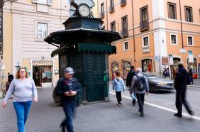 El ocaso de un clásico: icónicos quioscos de Italia bajan sus cortinas