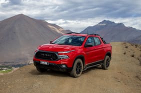 La camioneta RAM 1000 vuelve recargada