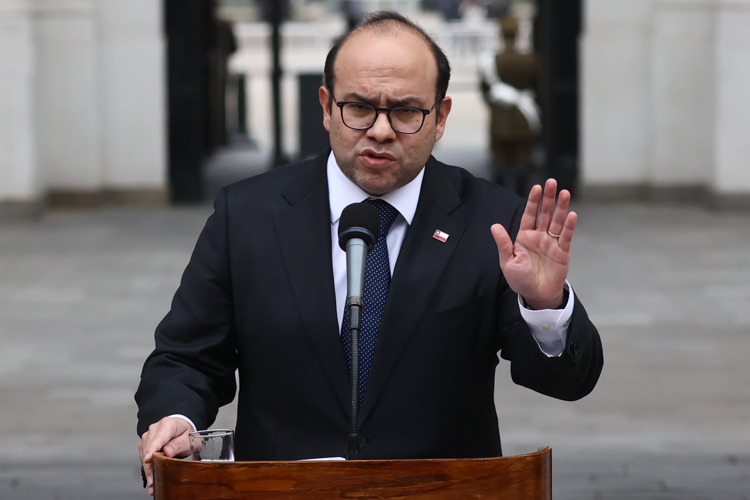 Caso de niños haitianos: Pavez asegura que no confrontarán a Boric y detalla nuevo protocolo de ingreso de menores al país sin sus padres
