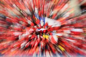 ¿Qué tan orgullosos estás de ser chileno? Estudio muestra caída en identificación con el país, especialmente entre los más jóvenes