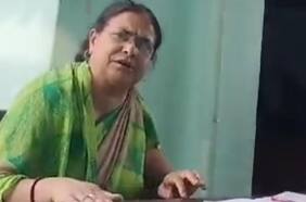 El indignante caso de una profesora que le pidió a sus alumnos que golpearan a un compañero