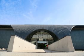 Autoridades visitan el primer Centro Espacial Nacional: construcción ya alcanza un 85% de avance