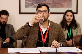 Lío de platas vuelve a La Moneda: oficialismo cuestiona a Crispi tras reconocer diálogo con Pérez