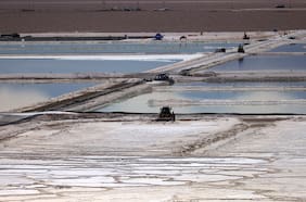 SMA multa a Albemarle por infracciones ambientales asociadas a sobre extracción de salmuera